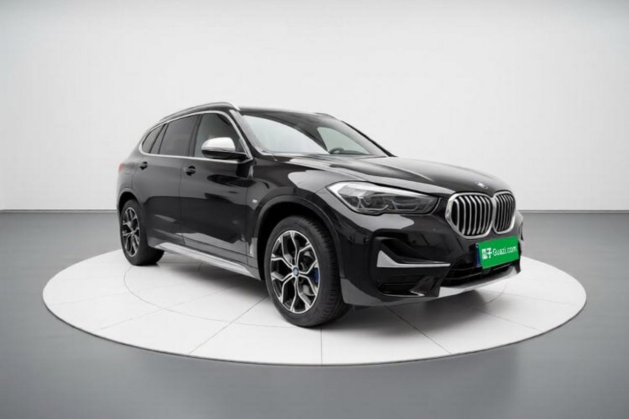 BMW X1 2021 — фото